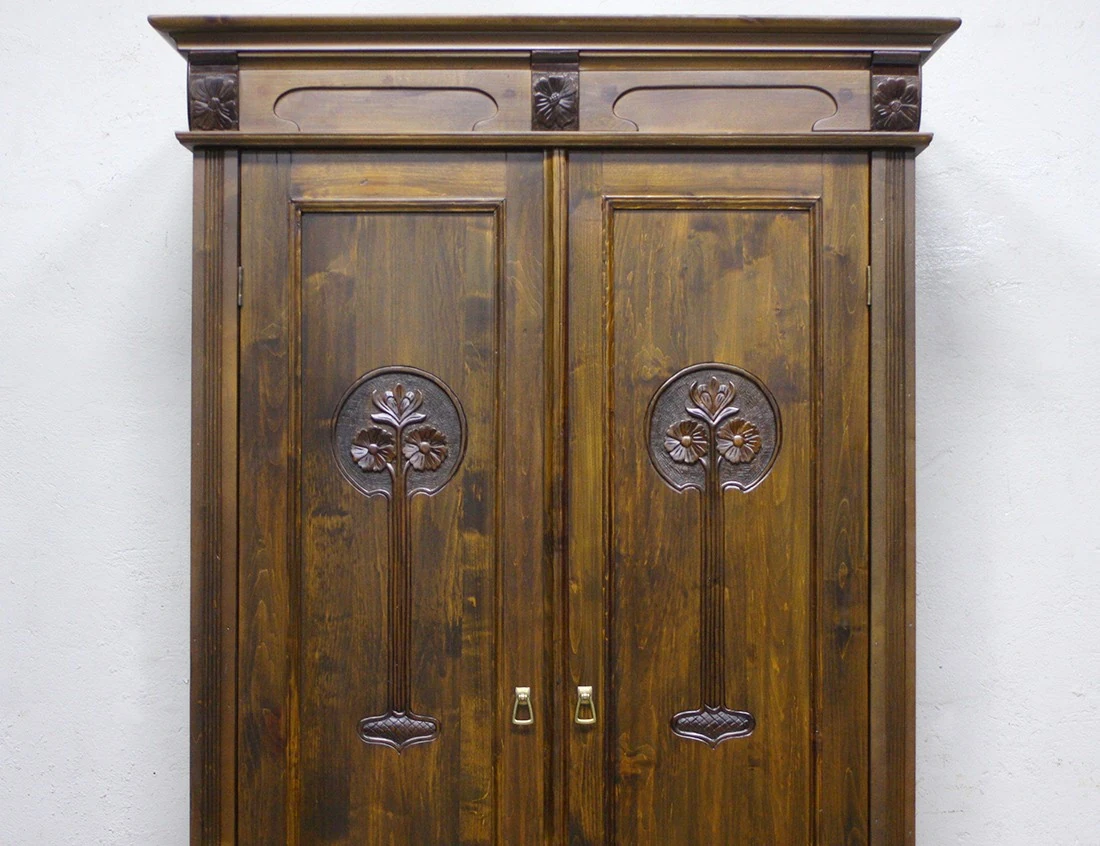 Реставрация платяного шкафа