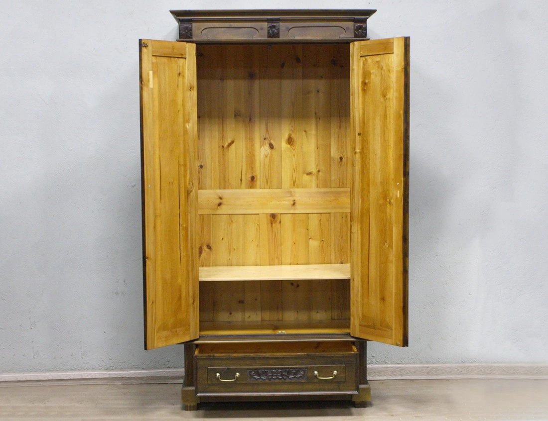 Реставрация платяного шкафа