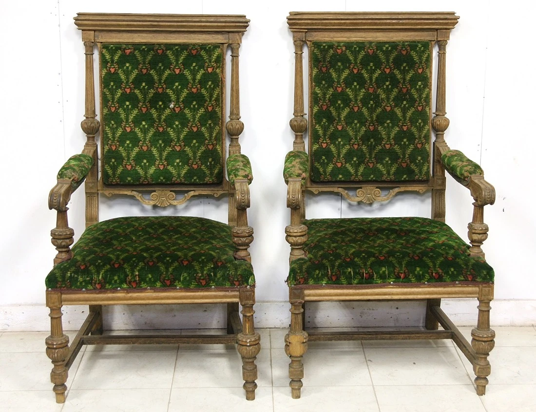 Реставрация пары дубовых кресел