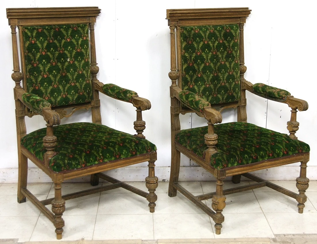 Реставрация пары дубовых кресел