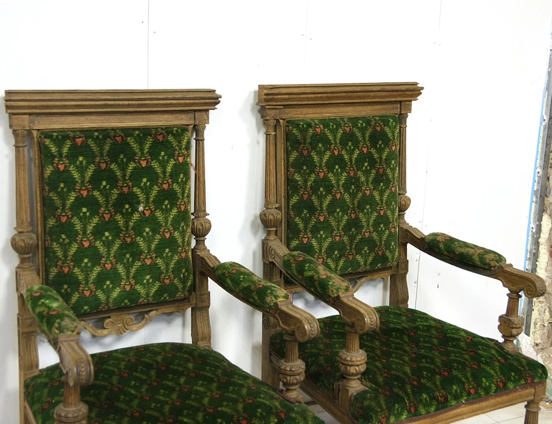 Реставрация пары дубовых кресел