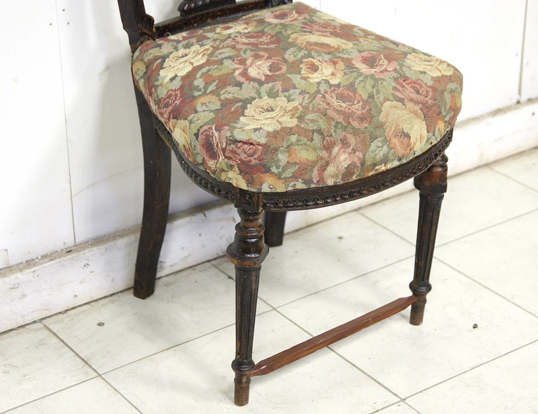 Реставрация антикварного стула 19 века