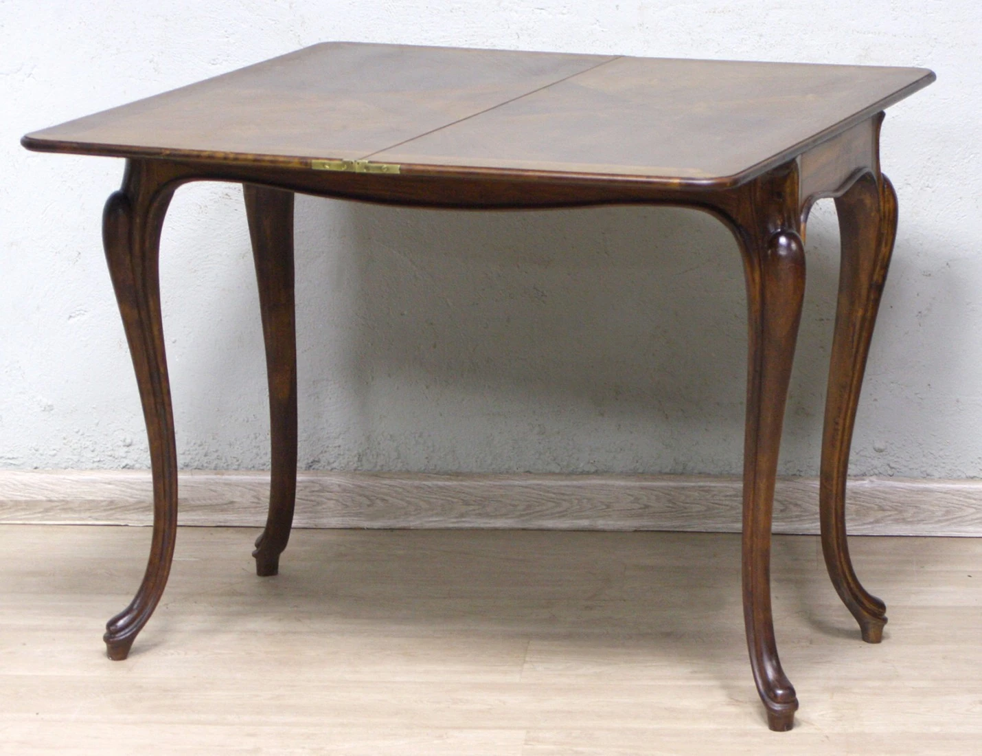 Реставрация антикварного ломберного столика