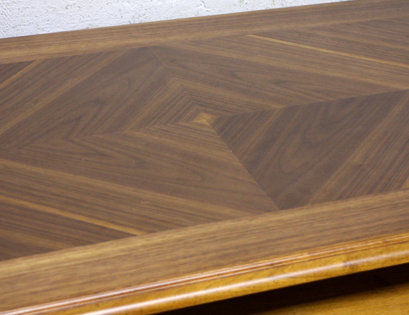 Реставрация антикварного письменного стола