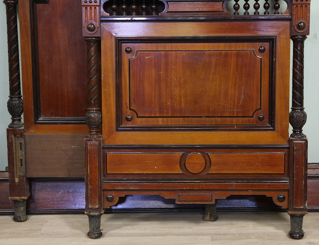 Реставрация антикварной кровати 19 века