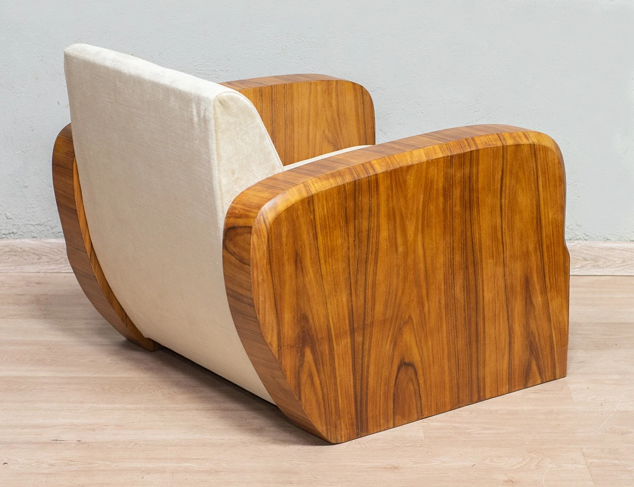 Реставрация винтажного кресла