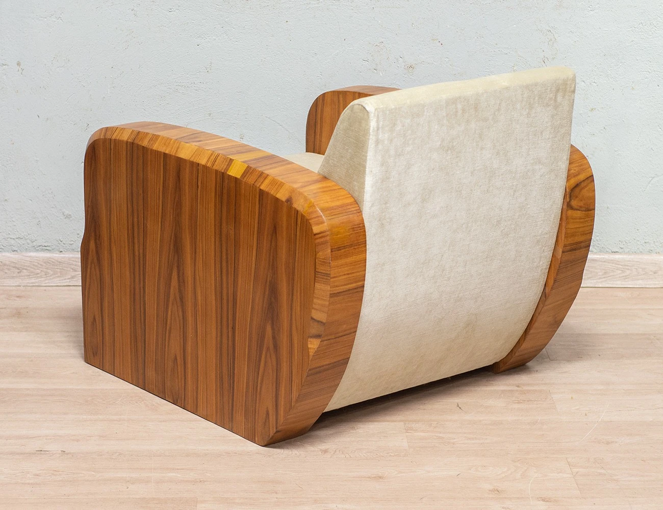 Реставрация винтажного кресла