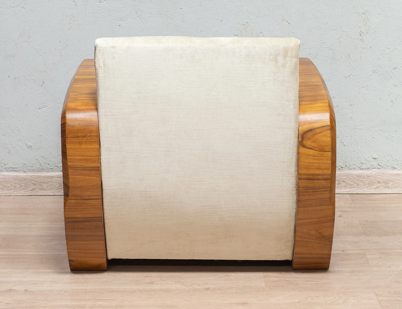 Реставрация винтажного кресла