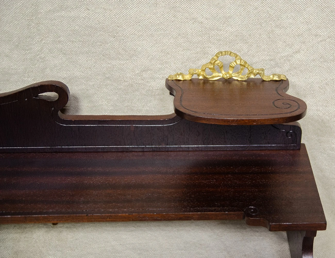 Реставрация надстройки на письменный стол