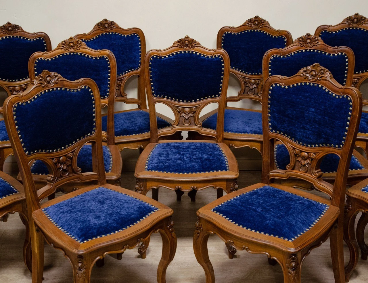 Реставрация антикварных стульев