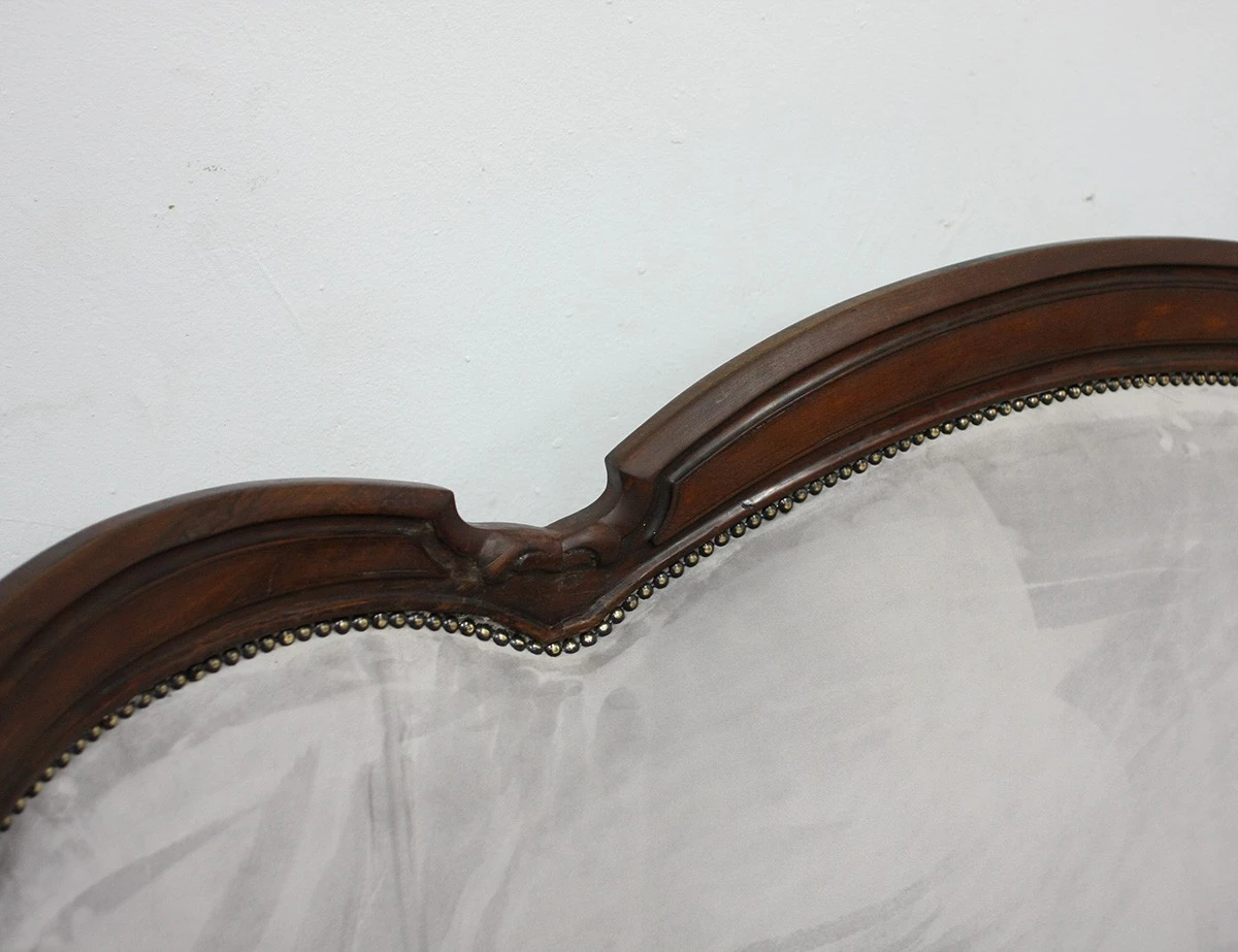 Реставрация гостиного дивана