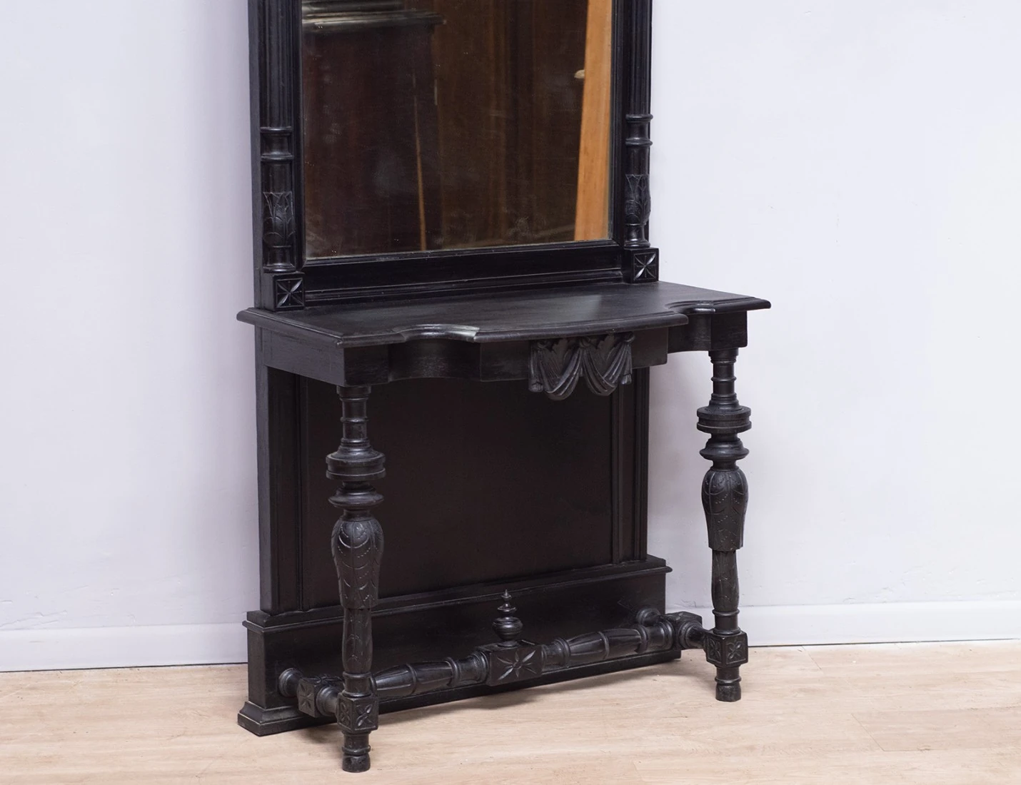 Реставрация простеночного зеркала 19 века