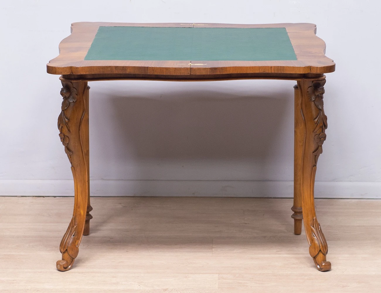 Реставрация антикварного ломберного столика