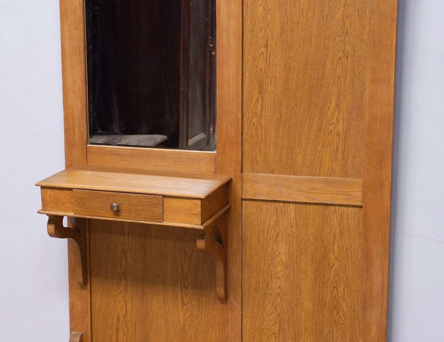 Реставрация старинной прихожей с зеркалом