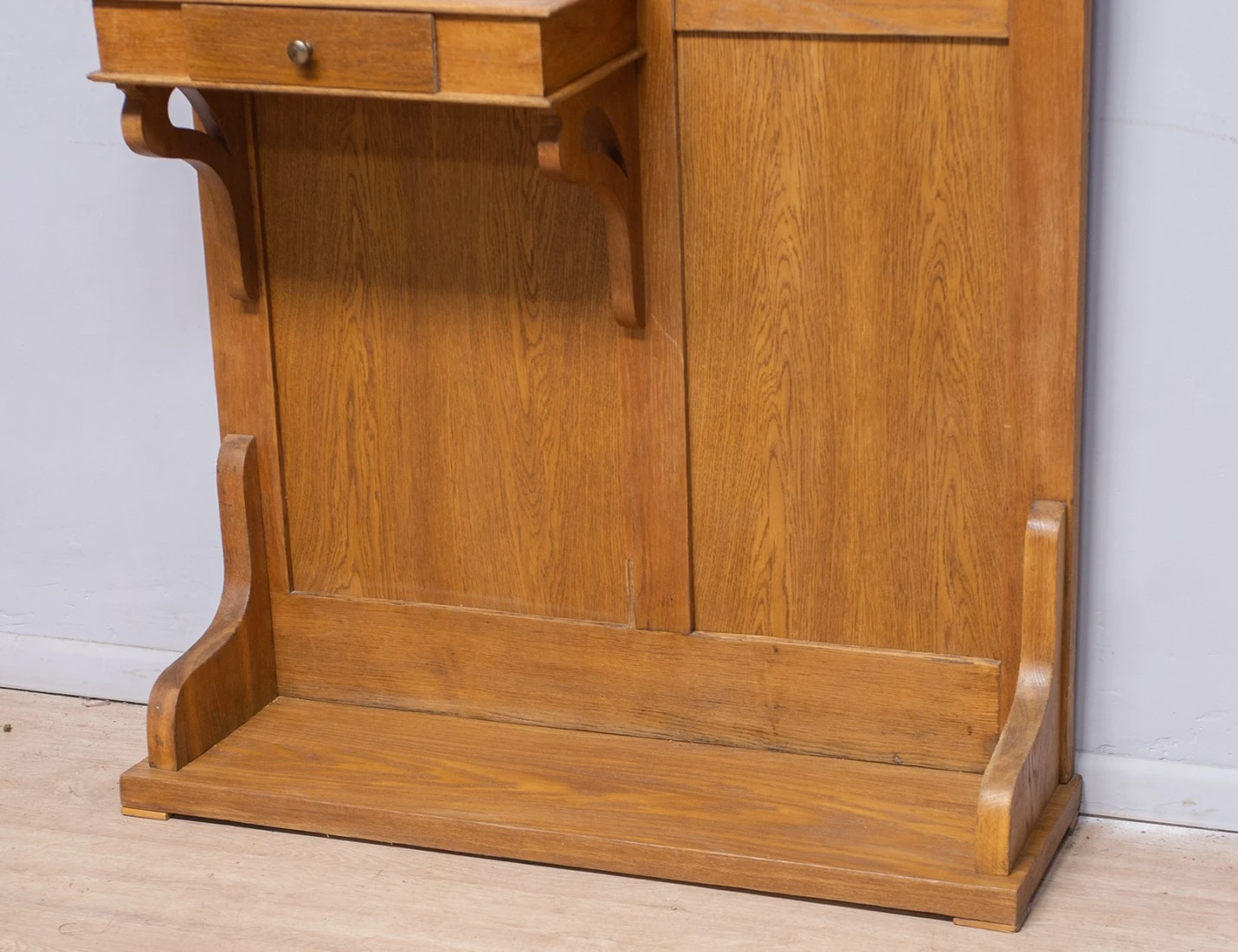 Реставрация старинной прихожей с зеркалом