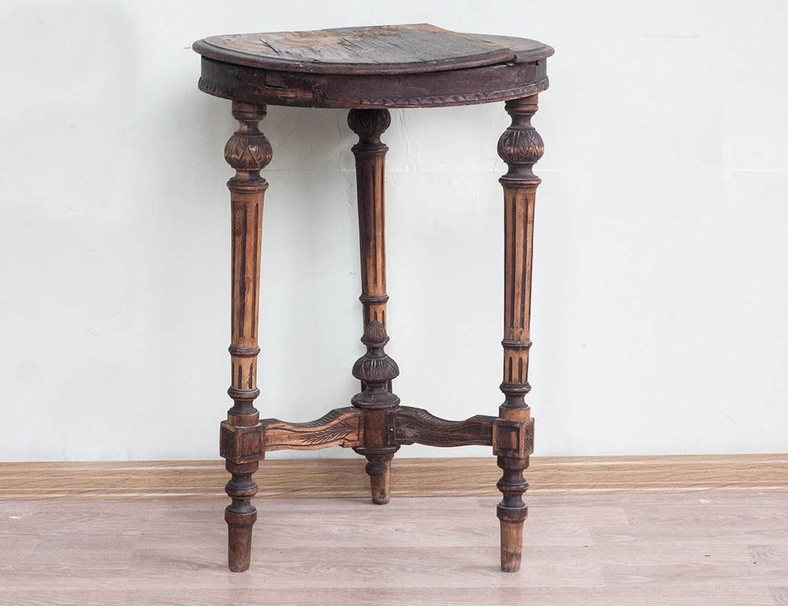 Реставрация антикварного столика 19 века