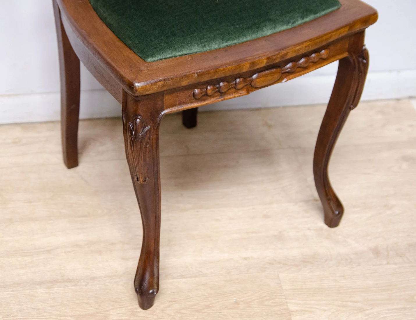 Реставрация антикварного стула