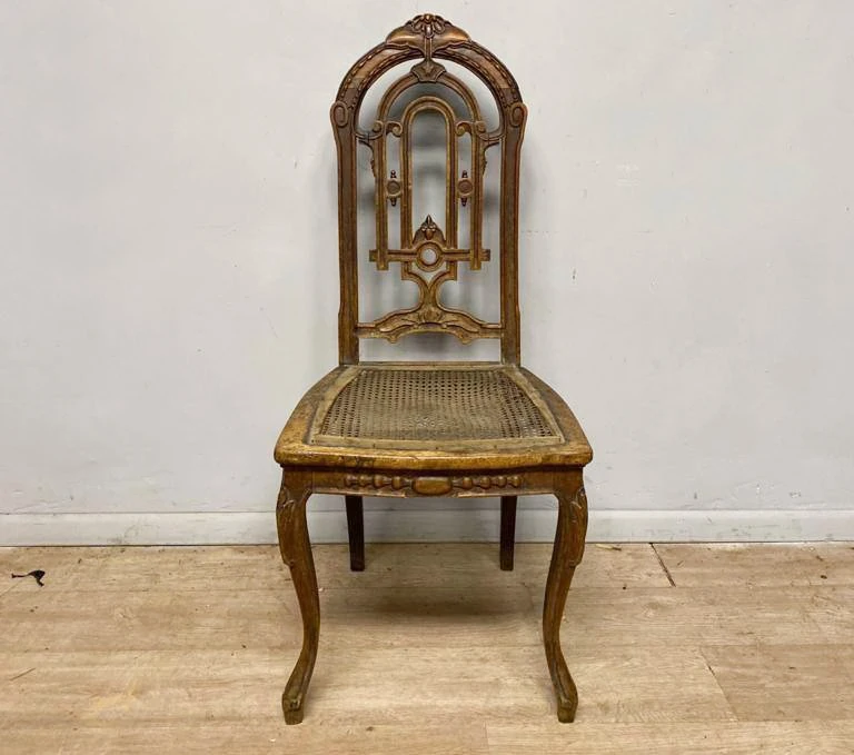 Реставрация антикварного стула