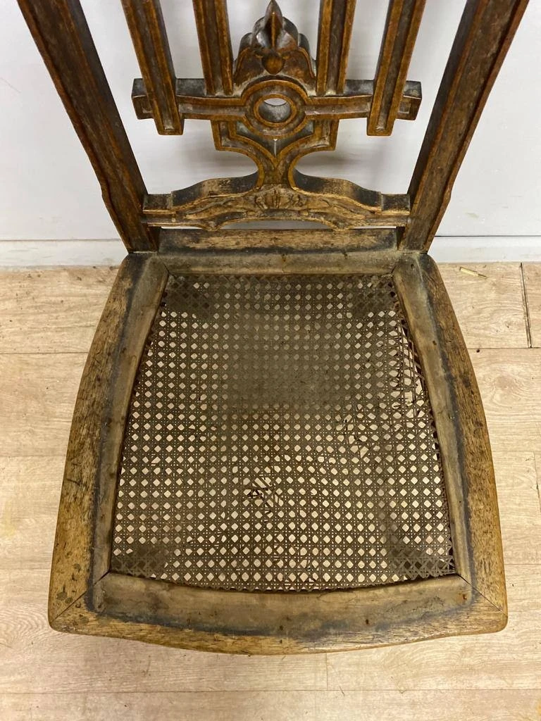 Реставрация антикварного стула