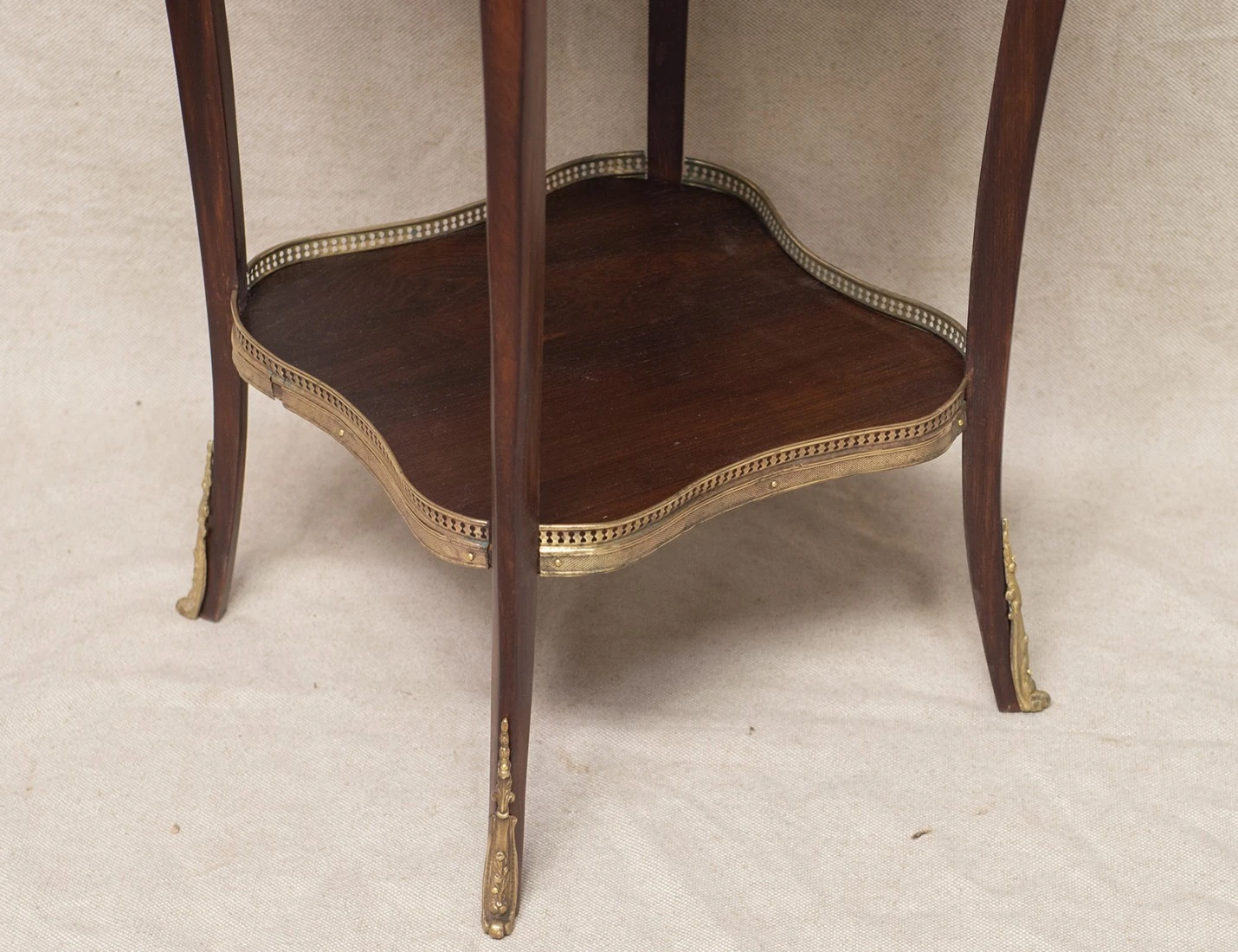 Реставрация антикварного столика с маркетри