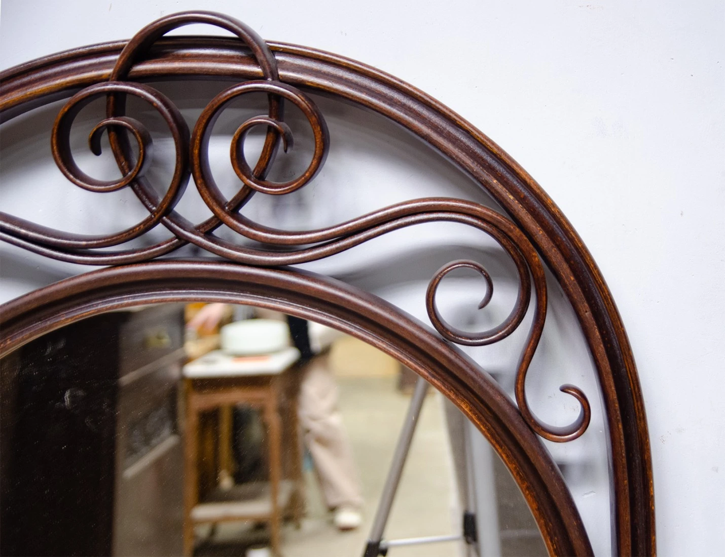 Реставрация гардеробного зеркала Братьев Тонет