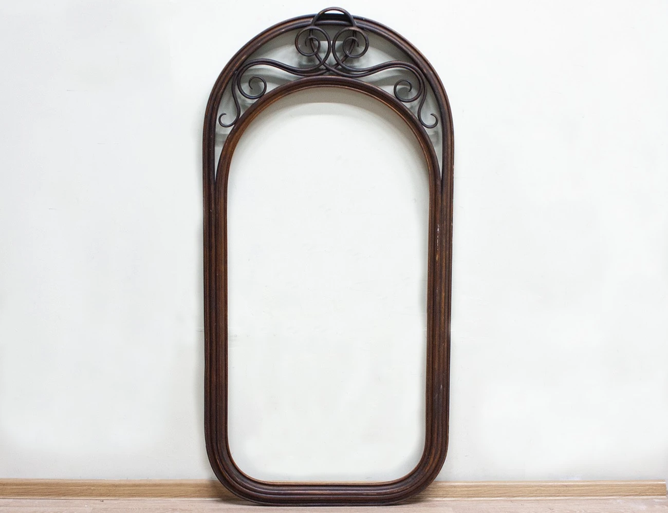 Реставрация гардеробного зеркала Братьев Тонет