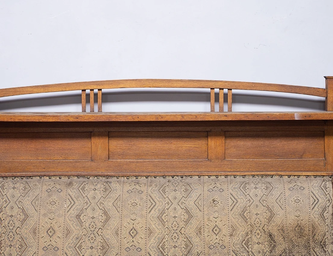 Реставрация сталинского дивана с высокой спинкой