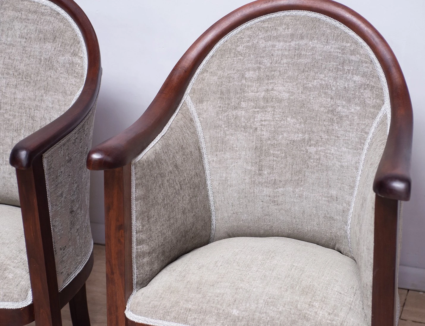 Реставрация пары кресел №6544 Братьев Тонет