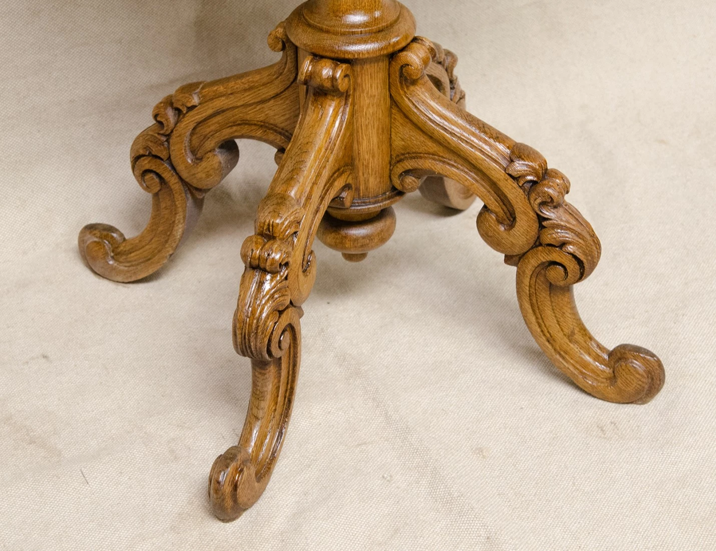 Реставрация антикварного столика с маркетри