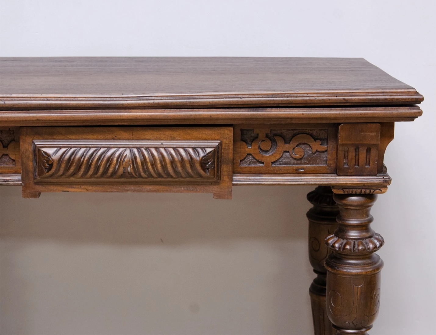 Реставрация орехового ломберного стола