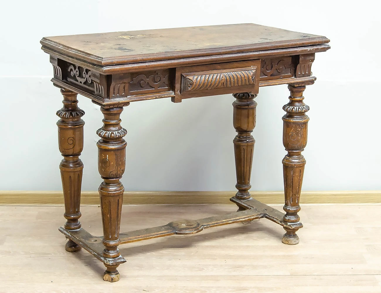 Реставрация орехового ломберного стола