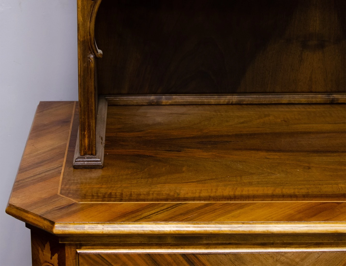 Реставрация венгерского буфета