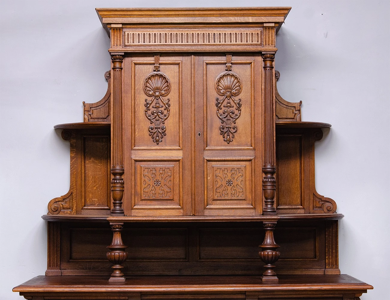 Реставрация антикварного буфета 19 века