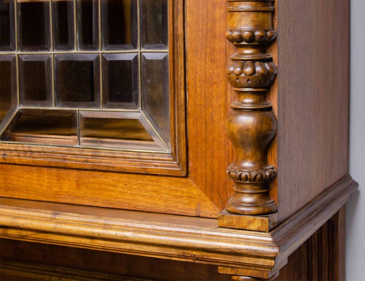 Реставрация буфета 19 века