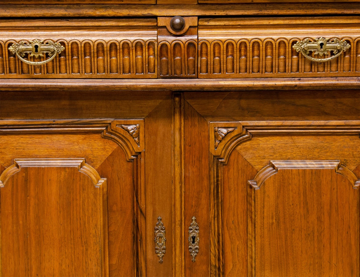 Реставрация буфета 19 века