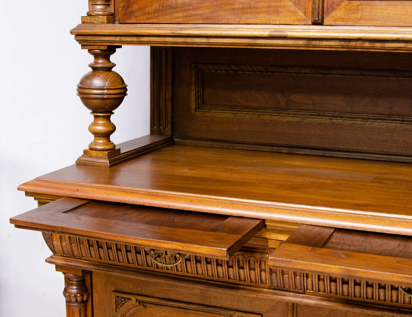 Реставрация буфета 19 века