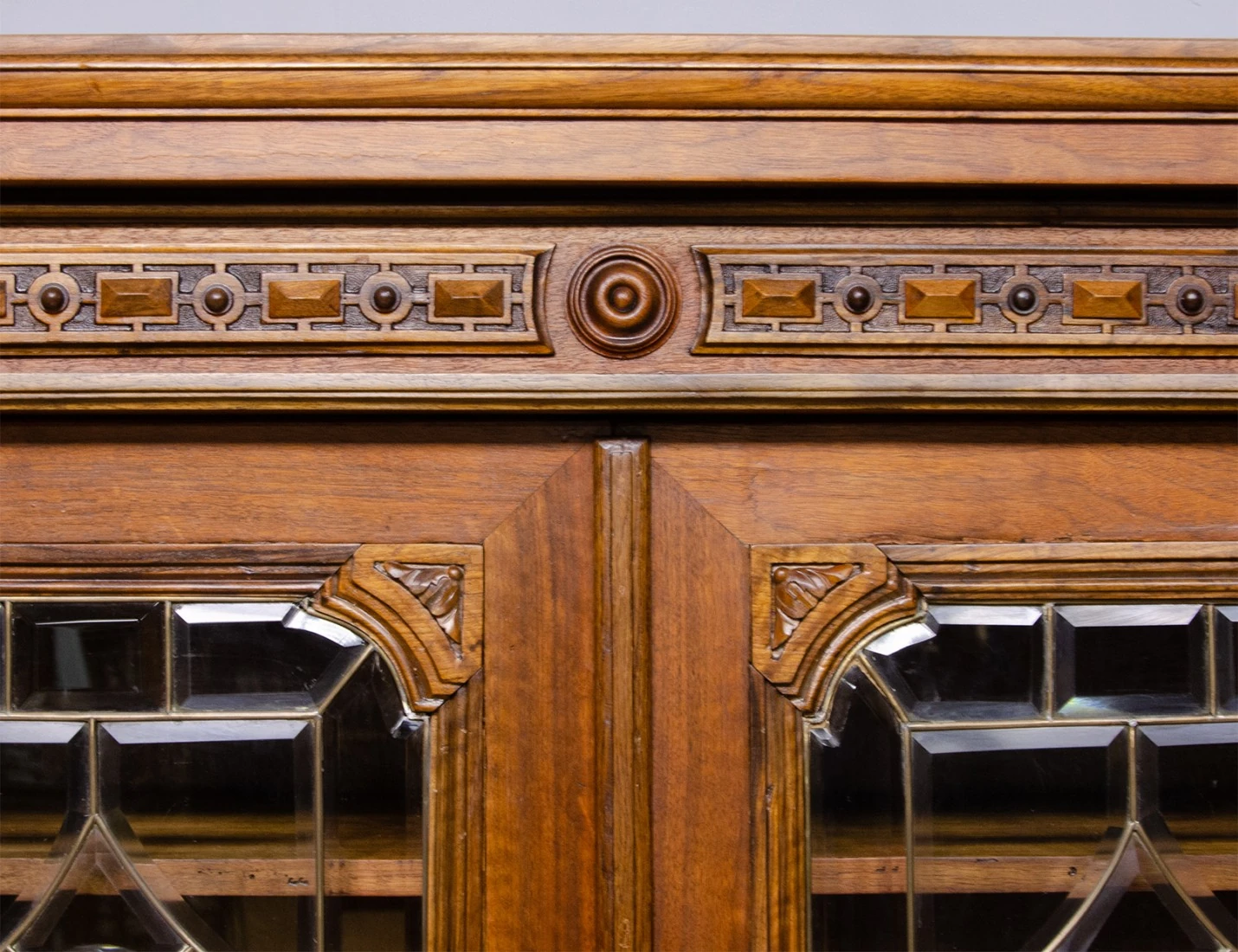 Реставрация буфета 19 века