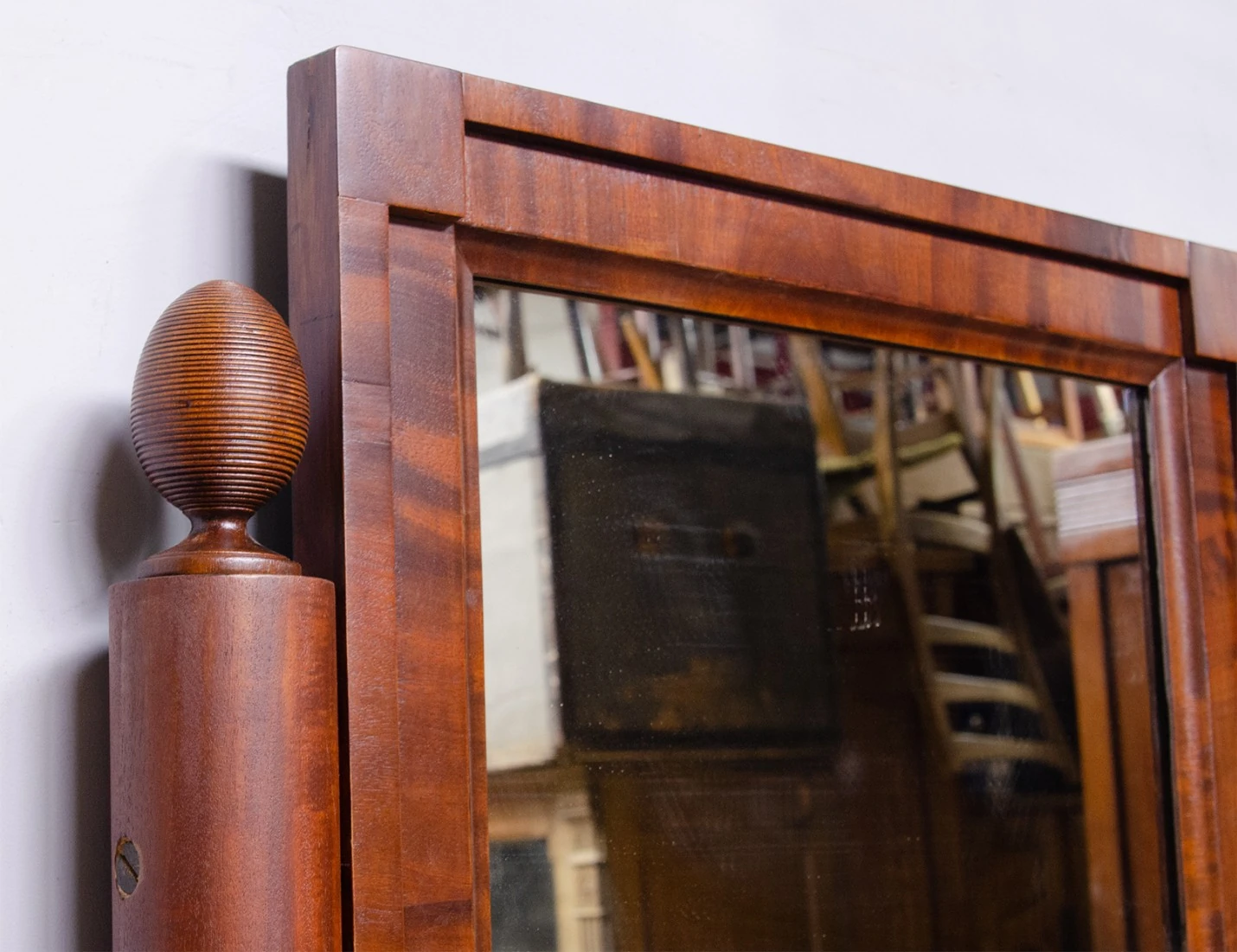 Реставрация антикварного дамского столика ампир