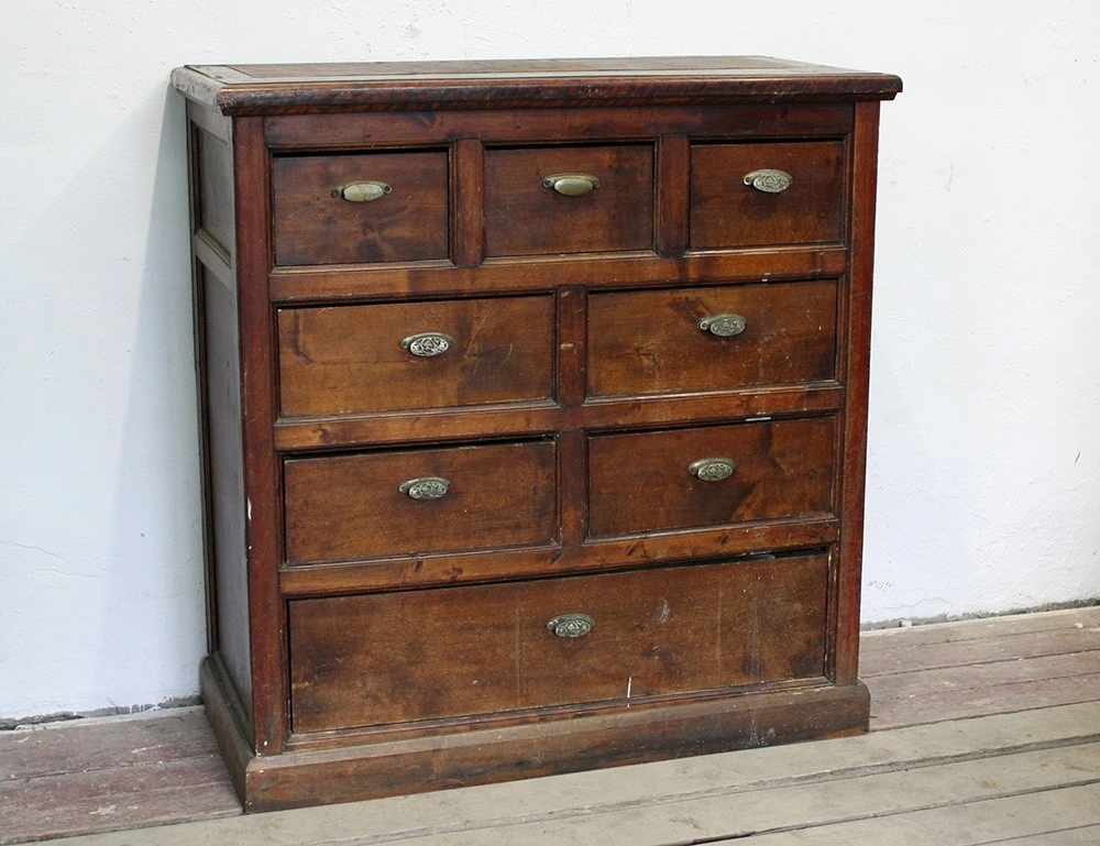 Реставрация старинного комода