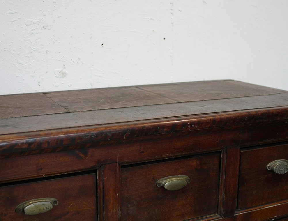 Реставрация старинного комода