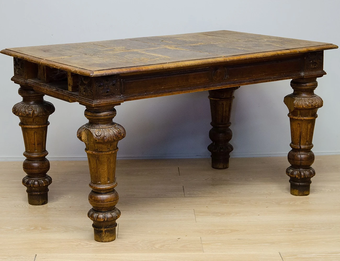 Реставрация дубового обеденного стола 19 века