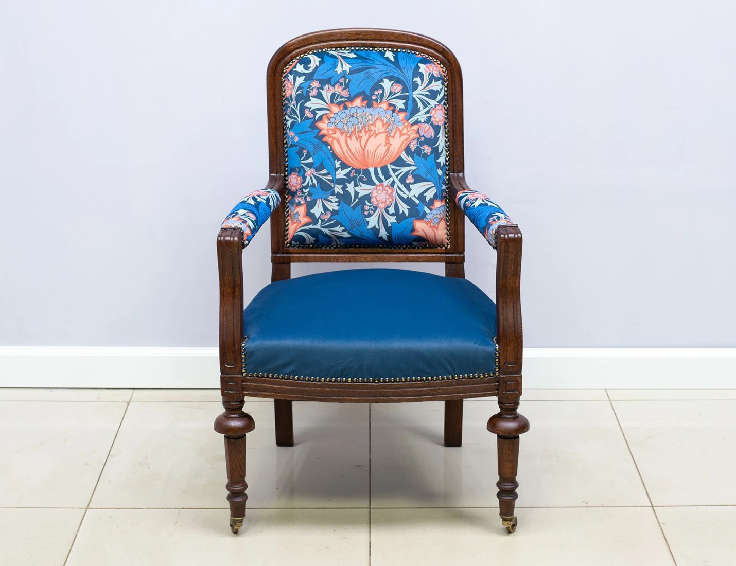 Реставрация дубового кресла 19 века