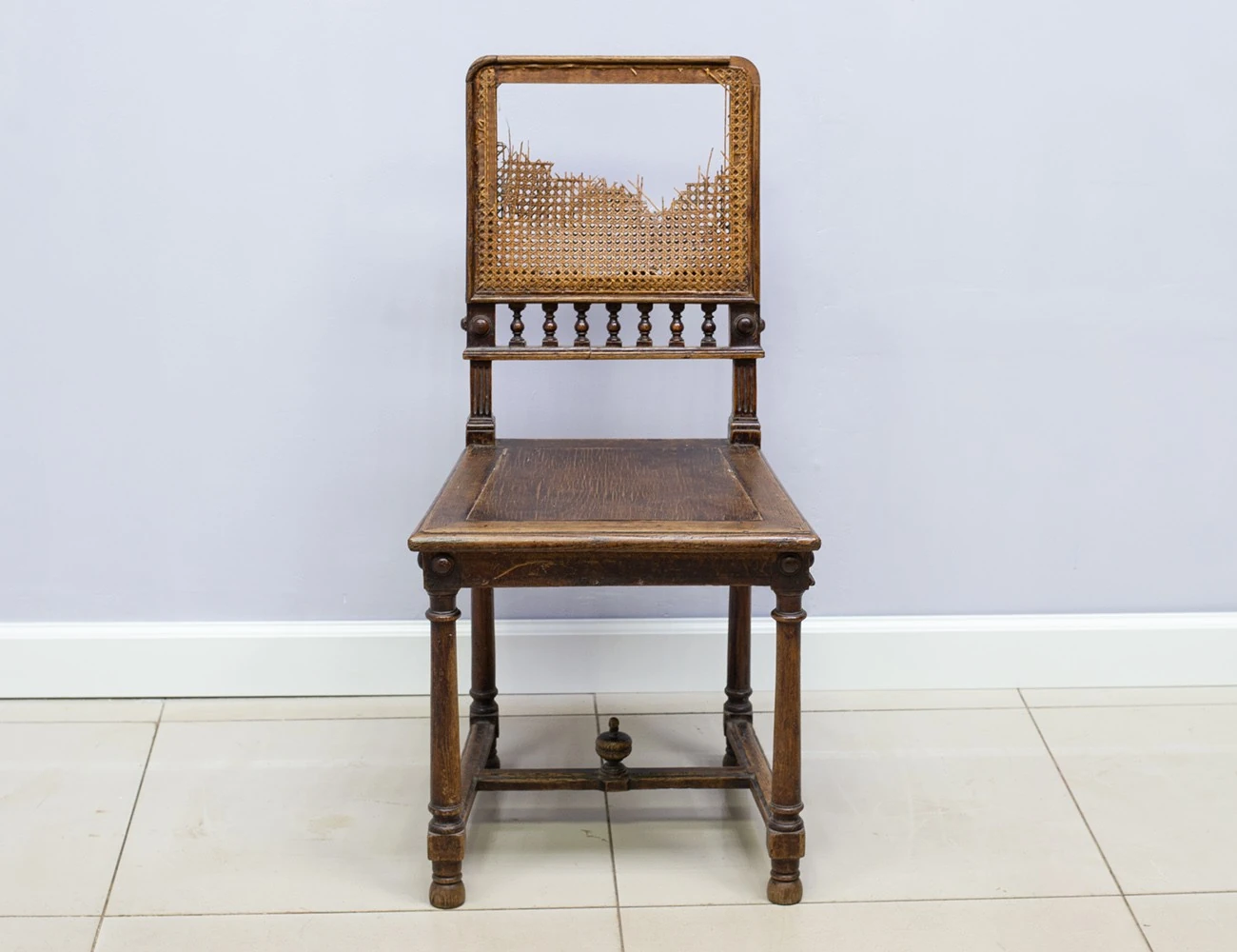 Реставрация антикварного дубового стула