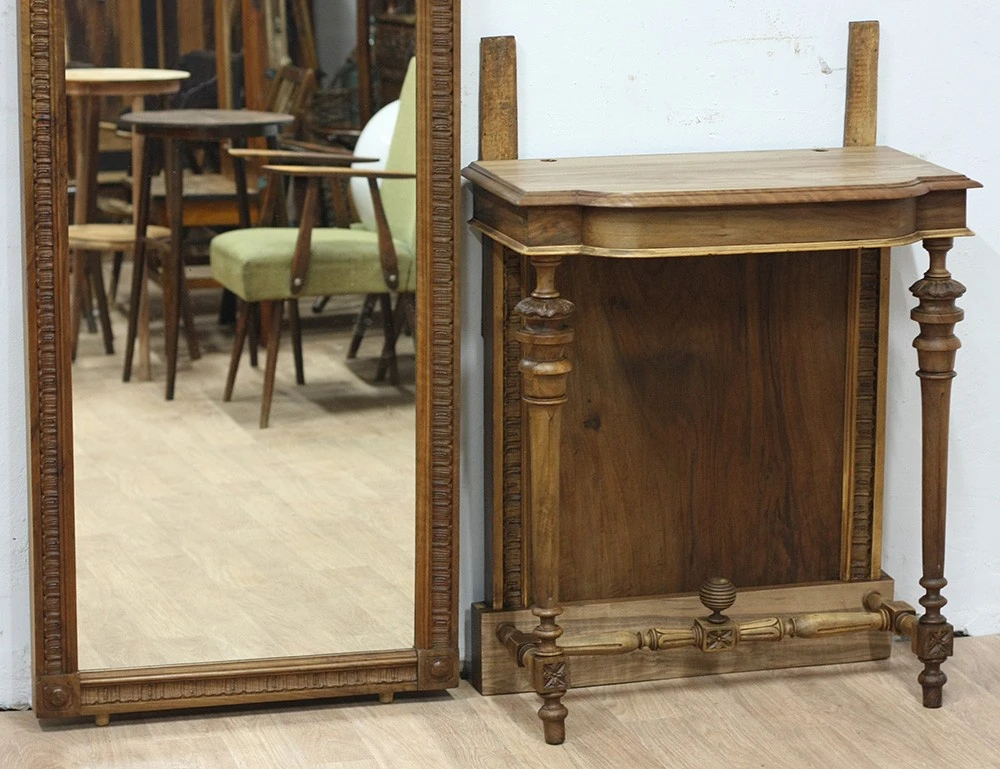 Реставрация орехового простеночного зеркала 19 века