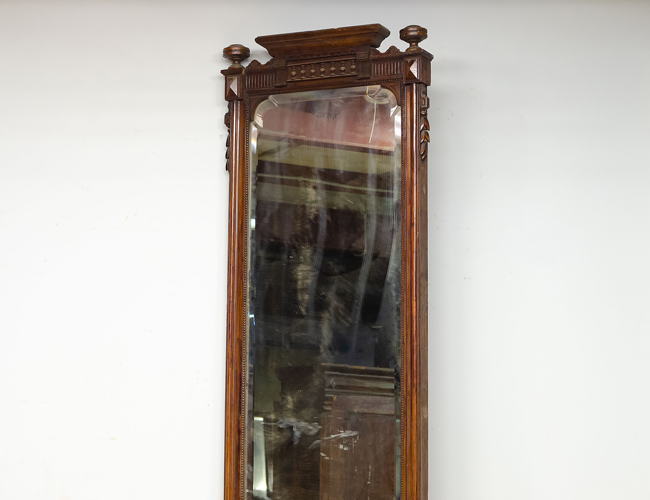 Реставрация антикварного простеночного зеркала