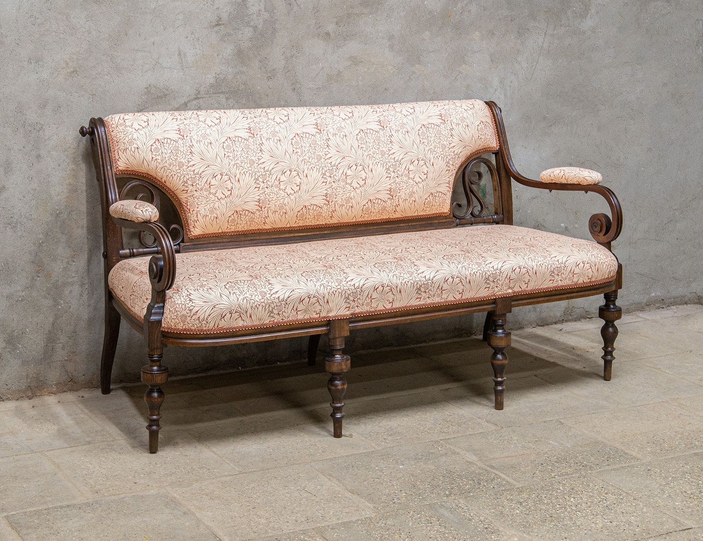 Реставрация венского дивана №2 фирмы Конъ