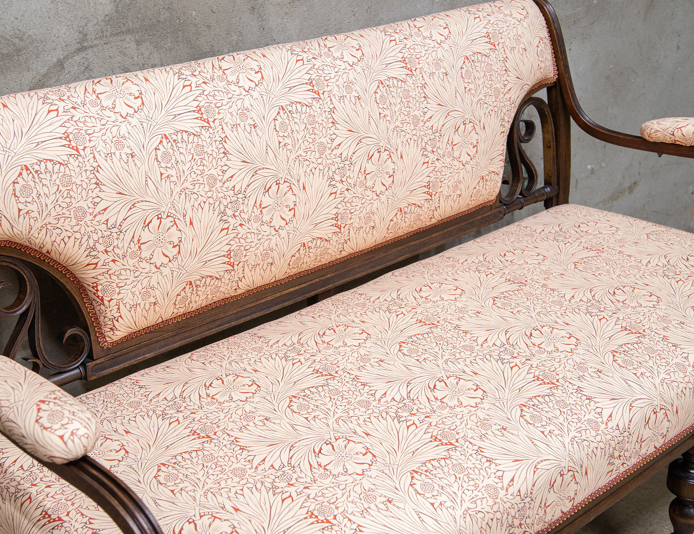 Реставрация венского дивана №2 фирмы Конъ