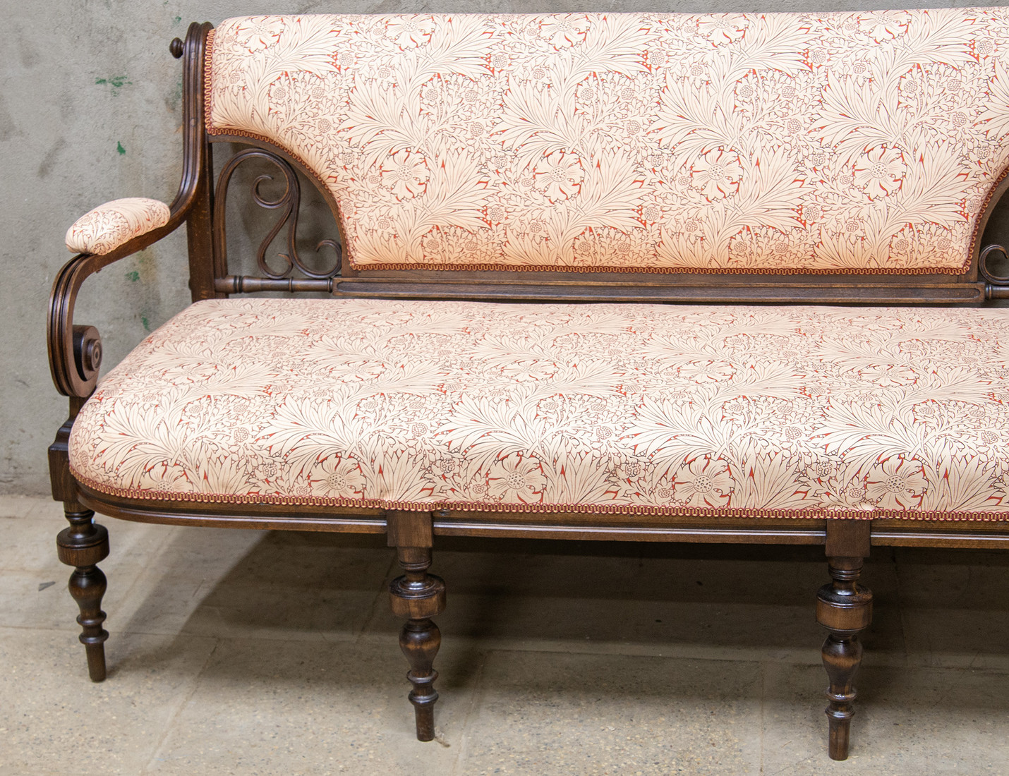 Реставрация венского дивана №2 фирмы Конъ