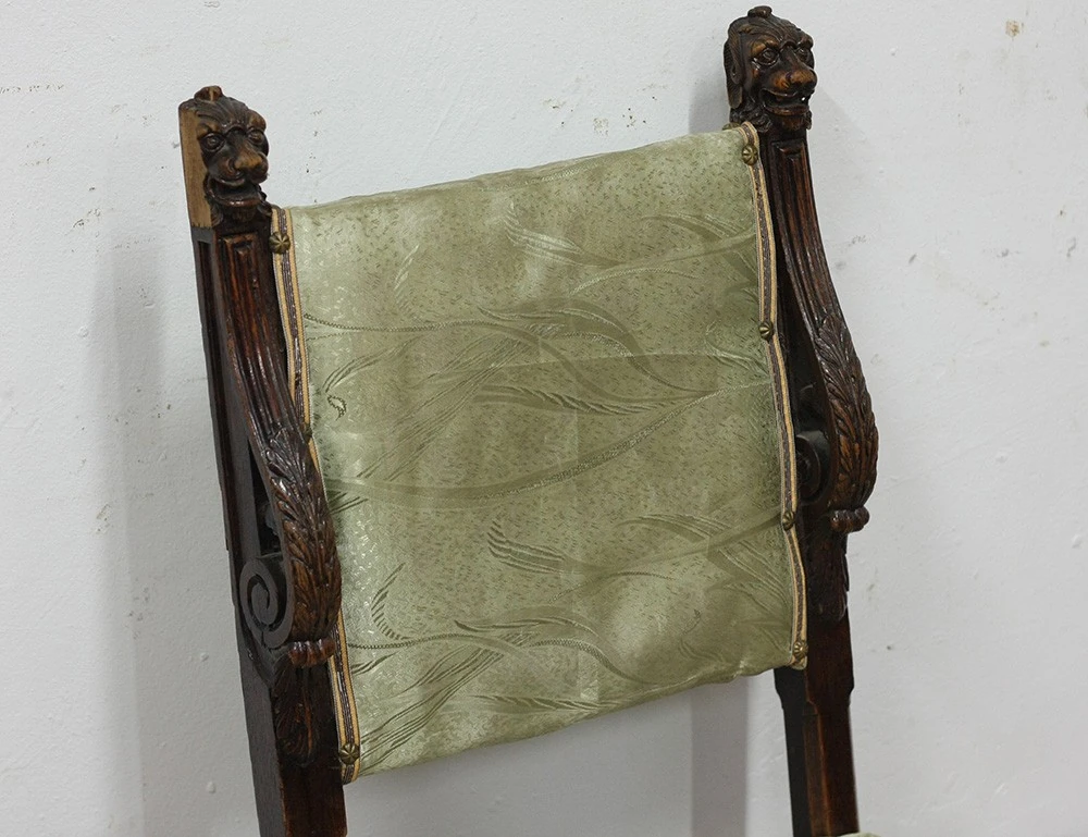 Реставрация стула с головами льва