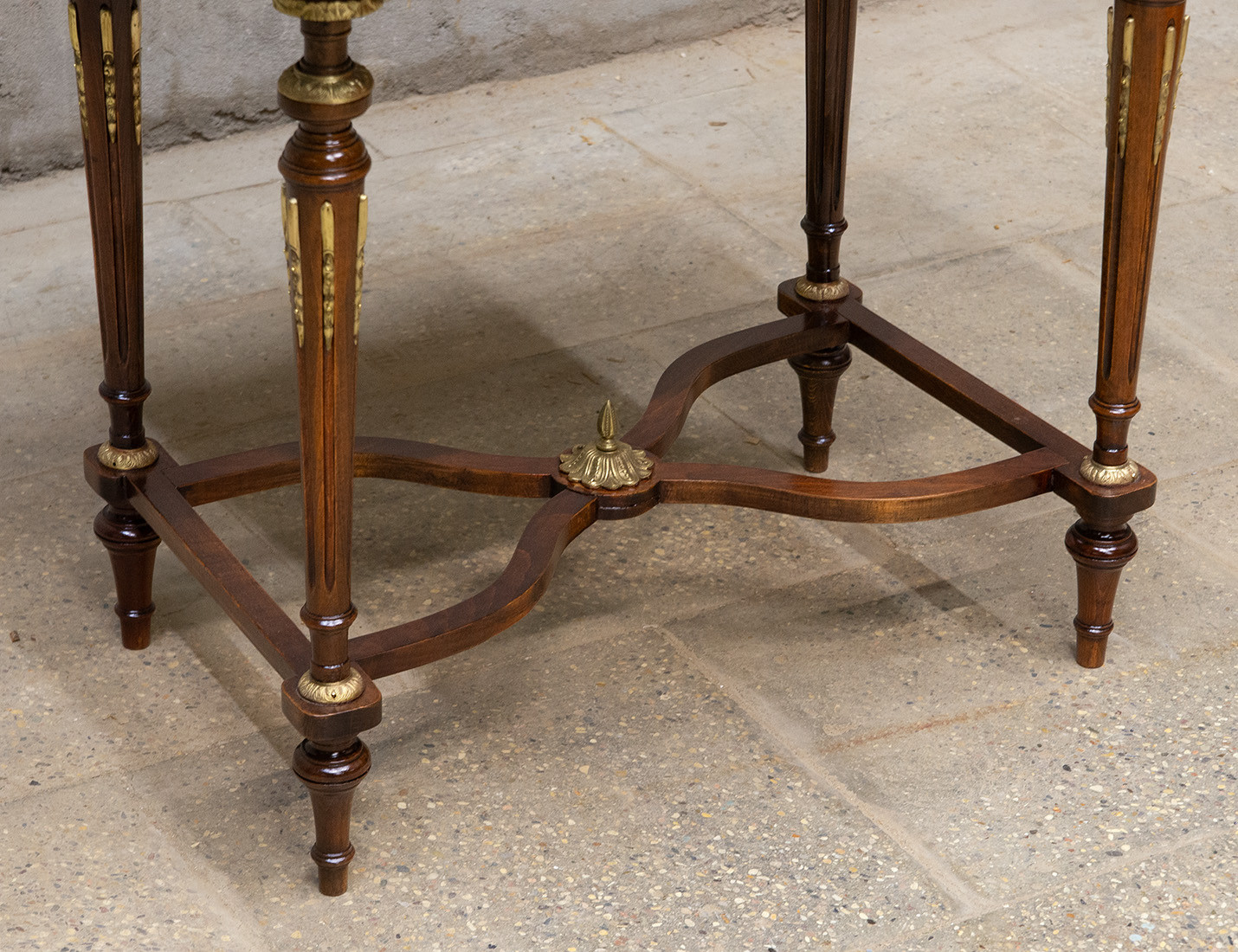 Реставрация ломберного стола с маркетки